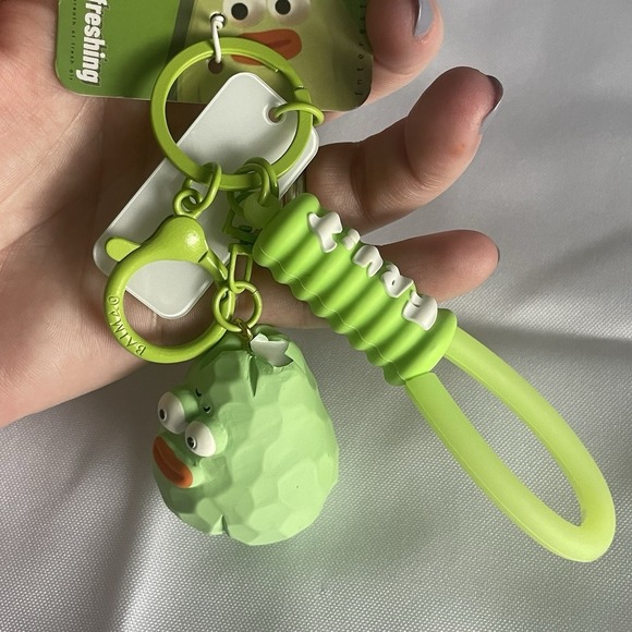 Cute Avocado Fruit Vegetable Keychain And Yellow Face Makeup Removal Towel - Picture 8 of 9